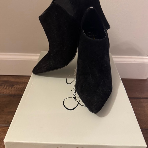 Jessica Simpson Black Heeled Ankle Boots - Picture 2 of 5